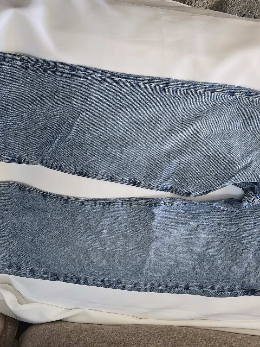 Guess Jeans G08 Mid-Rise Straight, size 28